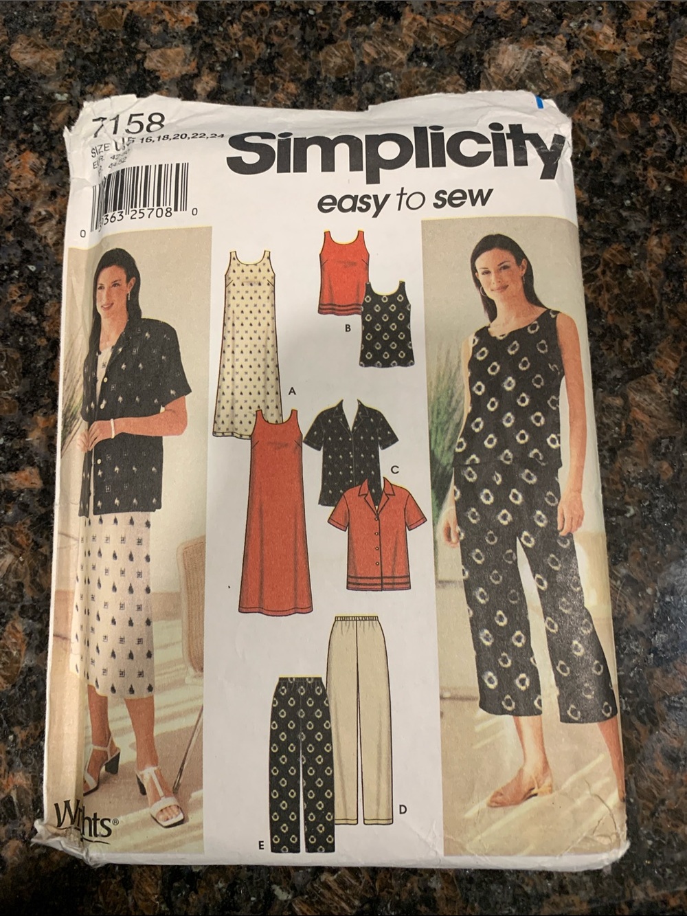 Simplicity Black Printed Women's Jumpsuit & Pants Sewing Pattern Factory Fold